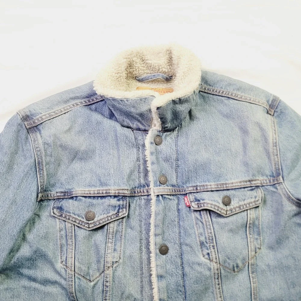 Levis Sherpa Trucker Jacket Mens sz Large Light Wash Blue Denim Fleece Lined